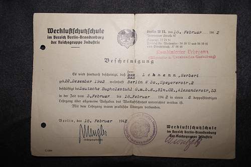werkluftschutzschule bescheinigung 18 february 1942 and DAF auweiskarte