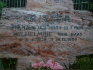 BDM girls attending an SS grave