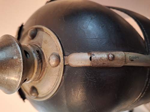 Help identifying a German WW1 pickelhaube