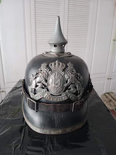 Help identifying a German WW1 pickelhaube