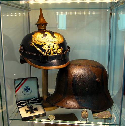 M1895 Prussian Pickelhaube, lacquered ersatz