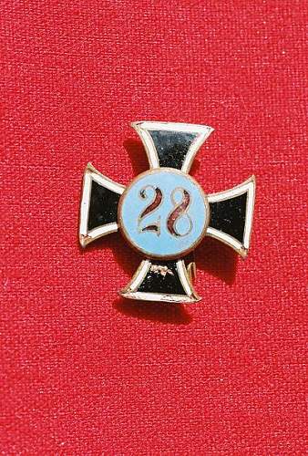 NEED ID ON THIS BADGE,,is it Polish???