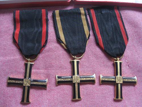 The Cross and Medal of Independence