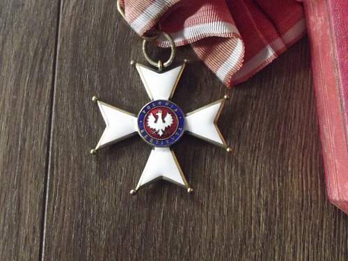 Polonia Restituta Cross with case Fake or original?