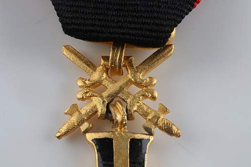 The Cross and Medal of Independence