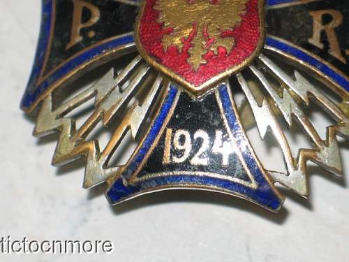 Pre-war Badge thread