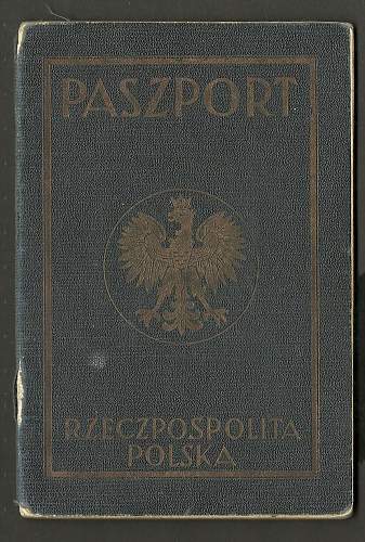 Polish passports -  refugees - Tokyo
