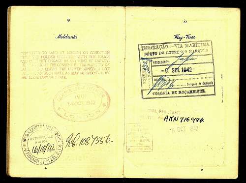 Polish passports -  refugees - Tokyo