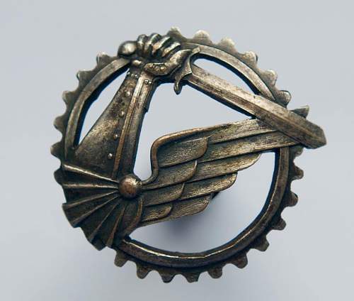 Pre-war Badge thread