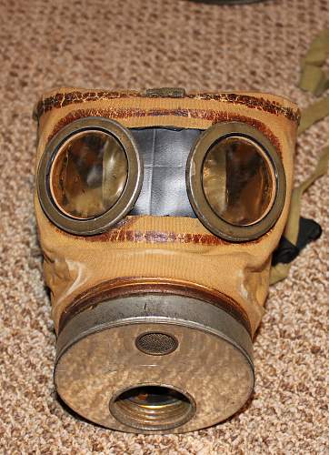 Polish wz.24 Gasmask with Canister