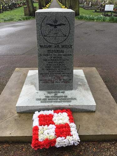 Sikorski's grave, Newark, Nottinghamshire, UK