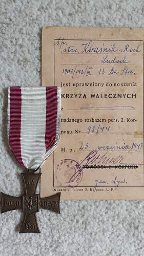 Cross of Valour (Krzyz Walecznych) - Exile Types