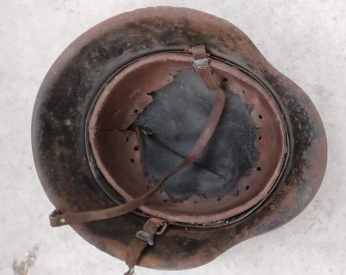 German M42 Helmet with Red &amp; White flash