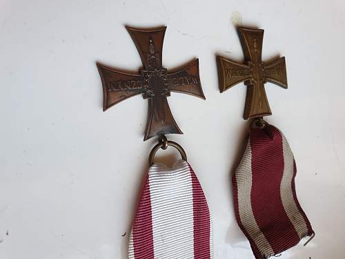 Cross of Valour (Krzyz Walecznych) - Exile Types