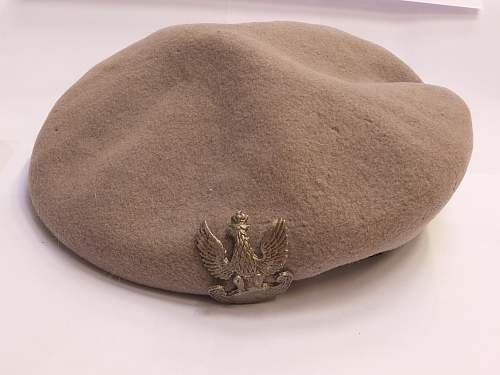 polish beret and other items in auction 30th july 2020