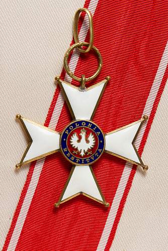 Commander's Cross of Polonia restituta IIRP Original or Fake