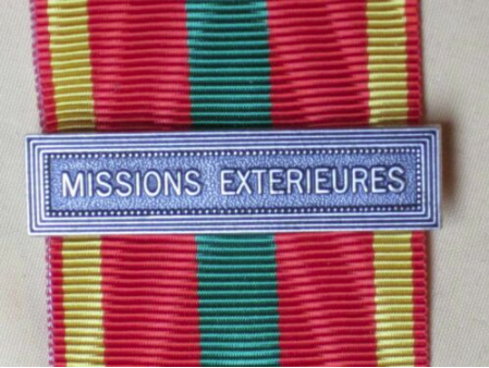 Help identifying medal ribbons