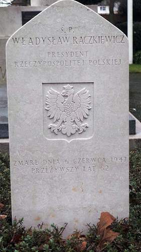 Sikorski's grave, Newark, Nottinghamshire, UK