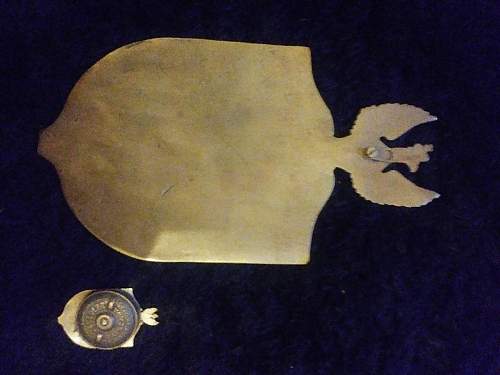 gorget and badge