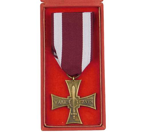 WW2 Polish Cross of Valor 1944 (Krzyz Walecznych) - Real or Fake?