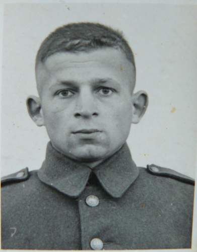 Polish Army uniform and cap