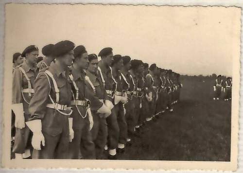 Photo of a group of Polish soldiers