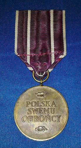 Polska swemu obroncy medal