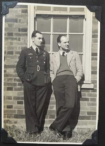 WW2 Polish Pilot Observers set: Pilot's photo album (Canada, Paris, U.K et cetera) and WW2 Pilot Observers wing badge