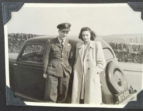 WW2 Polish Pilot Observers set: Pilot's photo album (Canada, Paris, U.K et cetera) and WW2 Pilot Observers wing badge