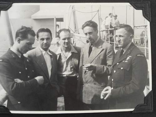 WW2 Polish Pilot Observers set: Pilot's photo album (Canada, Paris, U.K et cetera) and WW2 Pilot Observers wing badge