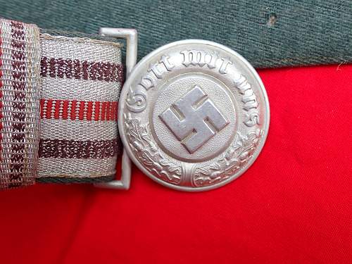 Polizei officers Brocade belt and buckle information please