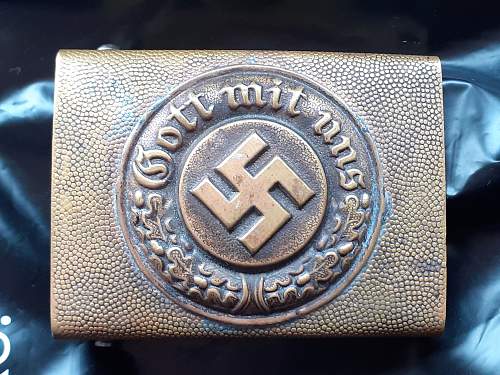 Need Help!  Polizei buckle