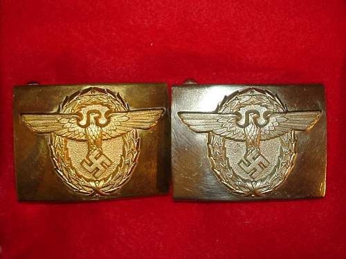 Polizei buckles