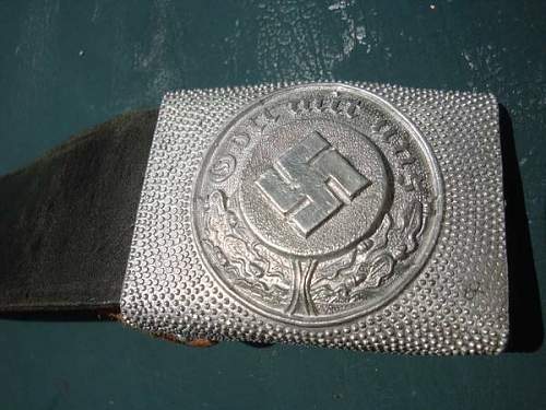 Polizei buckle - is the belt original?