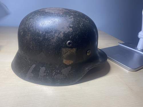 Double decal wehrmacht helmet, original?