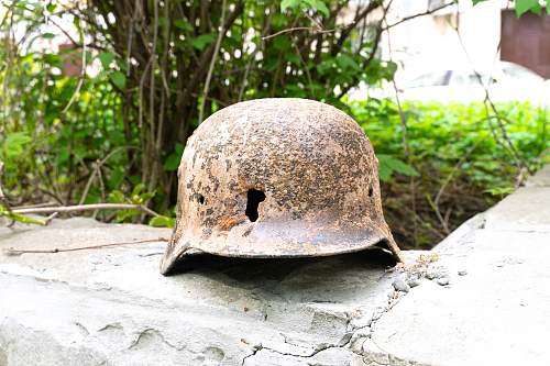 M35 steel helmet. Is this winter camo?