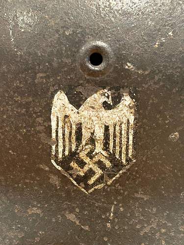 Wehrmacht M40 helmet - unfamiliar Decal