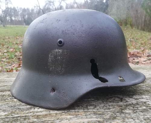 Stahlhelm M35 E.F. 62 DD WH battledamaged