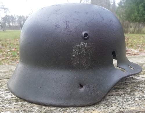 Stahlhelm M35 E.F. 62 DD WH battledamaged