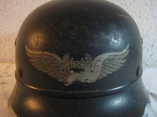 M40 Luftschutz Helmet, original or fake decal?