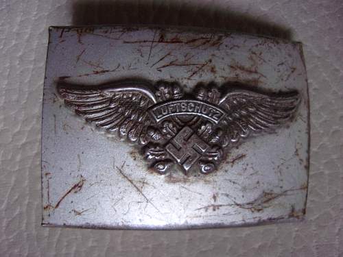 Opinion Luftschutz buckle