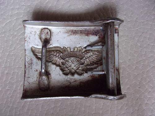 Opinion Luftschutz buckle