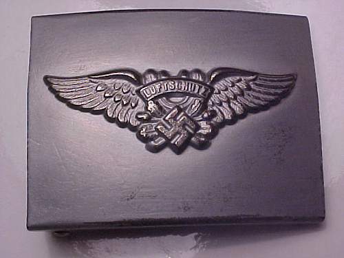 D.L.V., early Luftwaffe and R.L.B. buckles