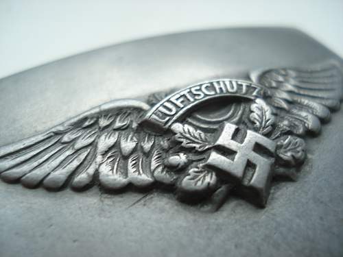 Luftschutz Buckle