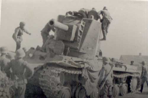 KV 2 Soviet Russian tanks, abandoned and destroyed