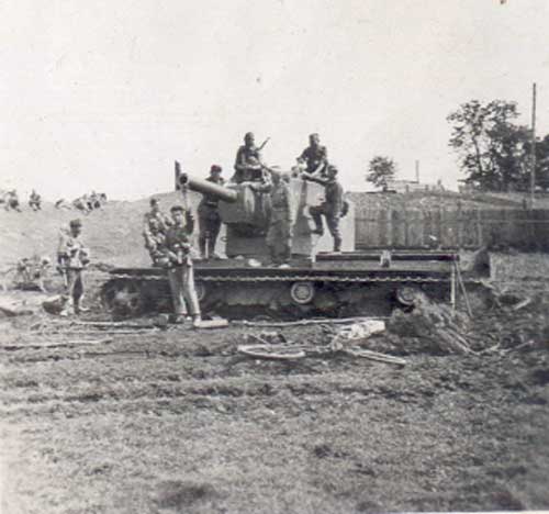 KV 2 Soviet Russian tanks, abandoned and destroyed