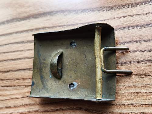 SA Buckle - Odd Prong?