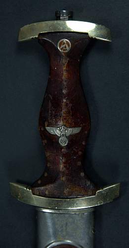 S.A. dagger with gold crossguards?