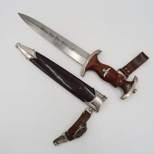 Etched Dedication SA dagger at auction please take a look &amp; advise