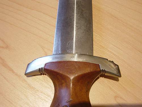 what is a Eickhorn full Rohm Sa dagger worth in good shape?